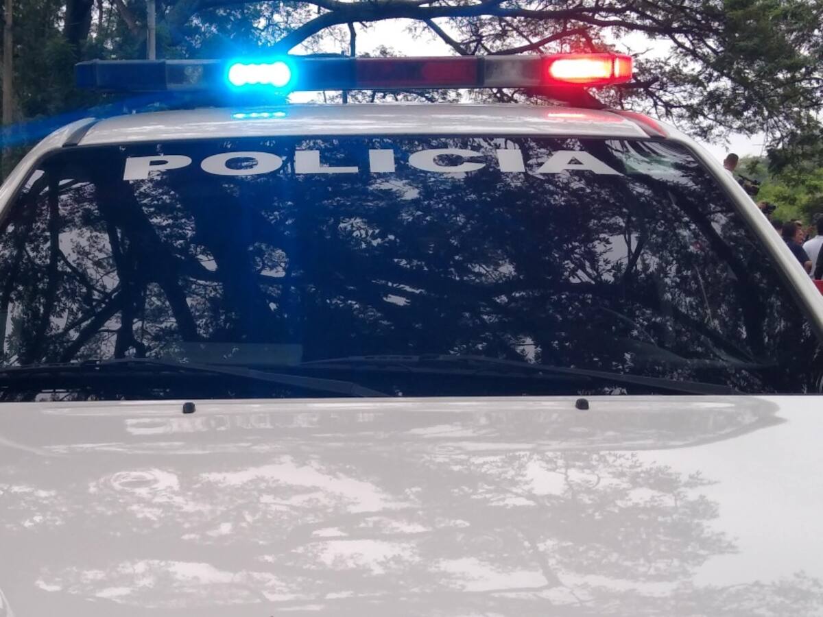 Cuatro personas detenidas por disparos al paso de la caravana de la policía
