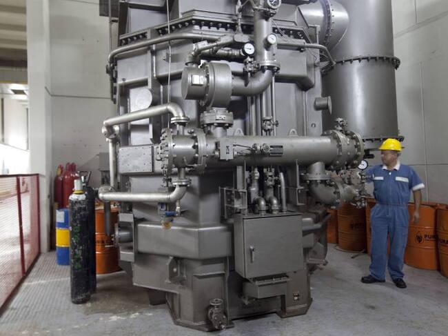 Interior de la central hidroeléctrica de Guatapé.