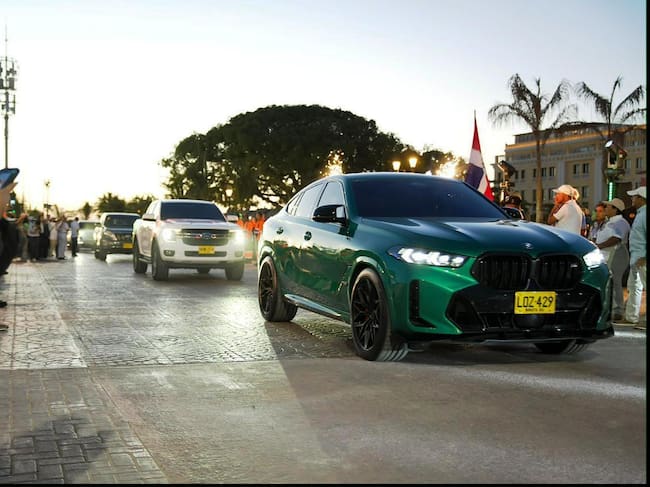 recuerde que parqueo de vehículos particulares está prohibido