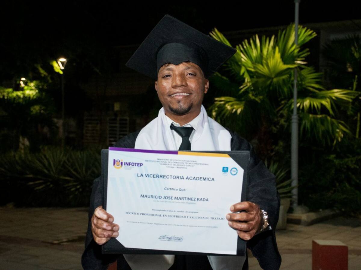 Sobreviviente de la tragedia de Tasajeras se gradúa como Técnico Profesional en Seguridad