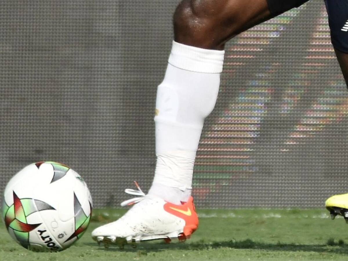 El fútbol colombiano se une en la lucha contra el cáncer de seno en octubre