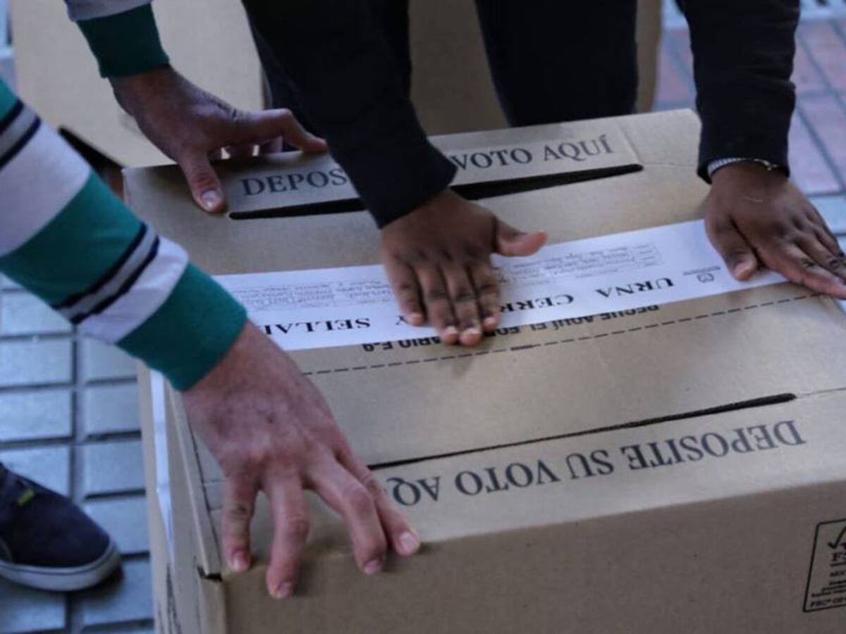 “Aparecen inexplicablemente 14 mil votos al Pacto”: congresista John Jairo Berrío