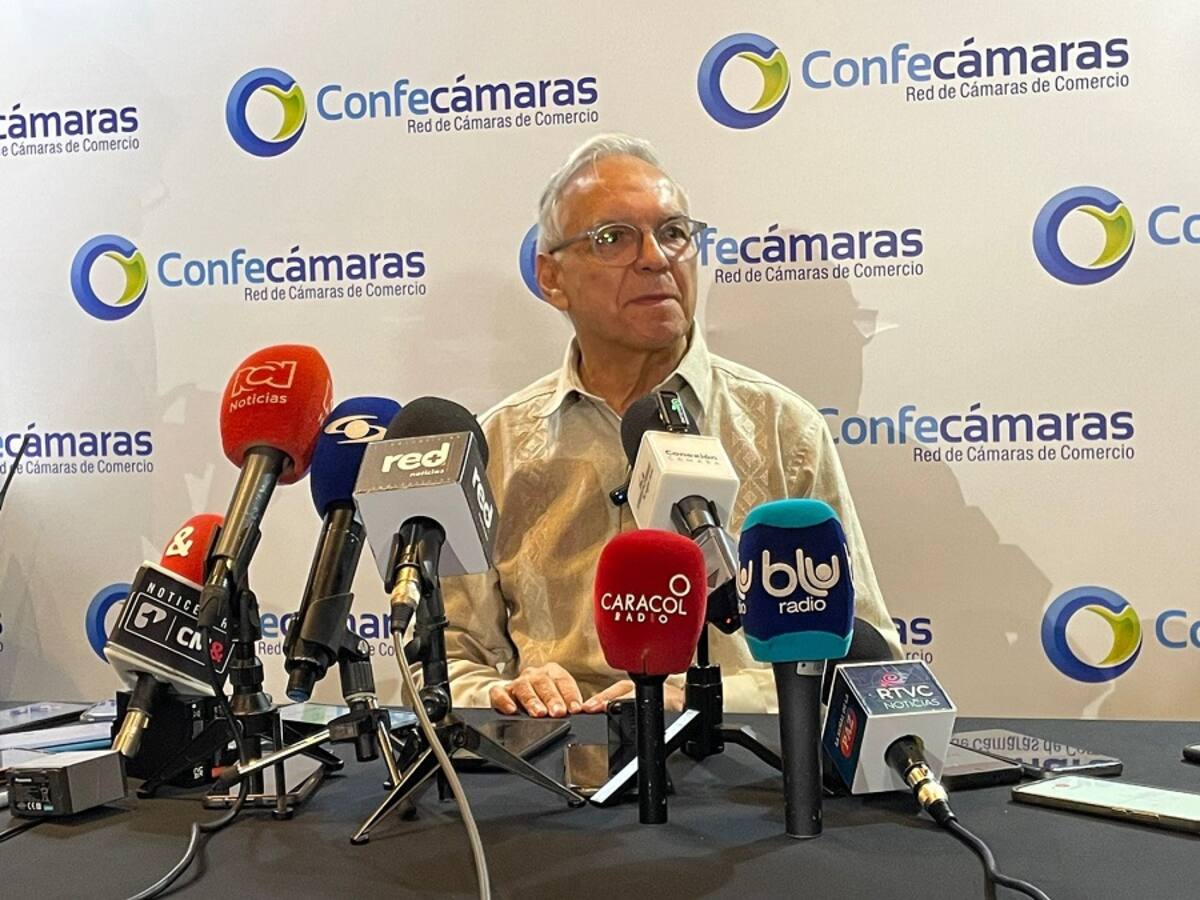 “Hoy tenemos un Electricaribe 2”: ministro de Hacienda sobre crisis de Air-e