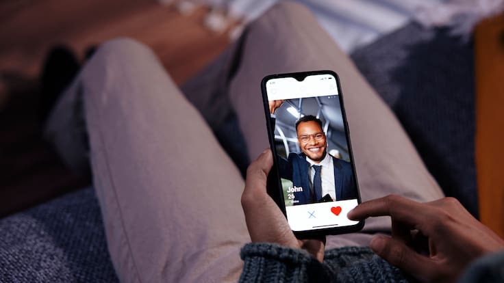 “Salí del closet y me despidieron”: creador de app de citas gay más grande de China