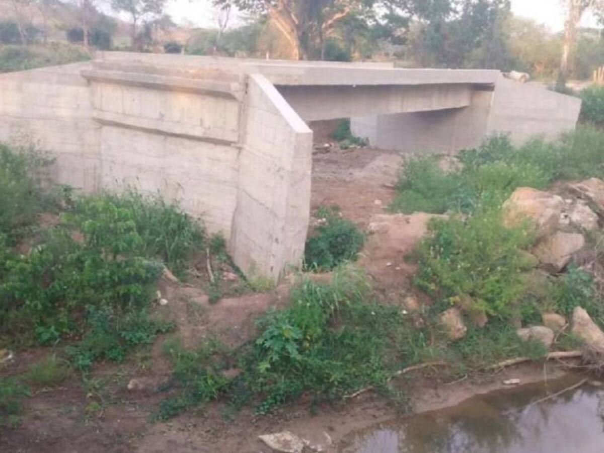 Construcción de puente beneficiará a campesinos en Santa Catalina, Bolívar