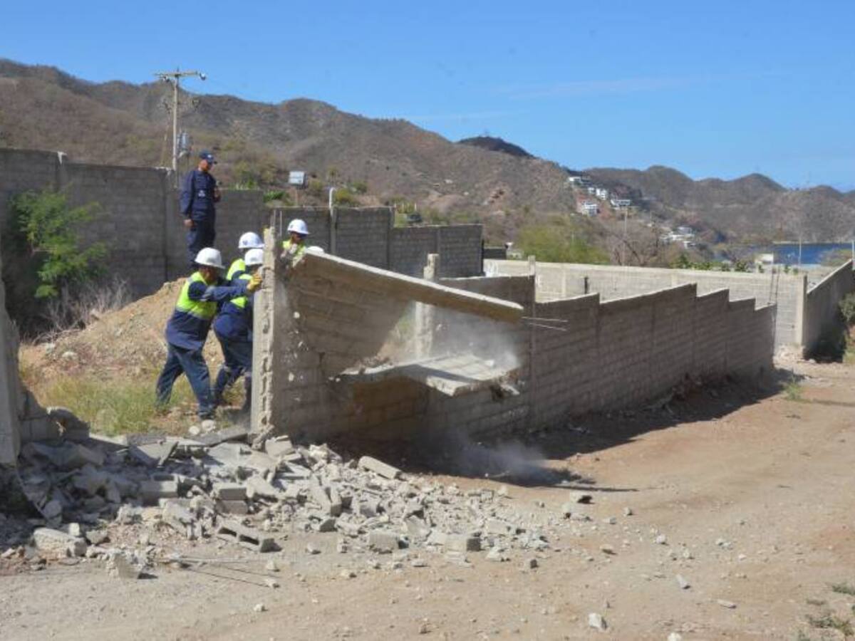 Iniciaron demoliciones de construcciones ilegales en Taganga