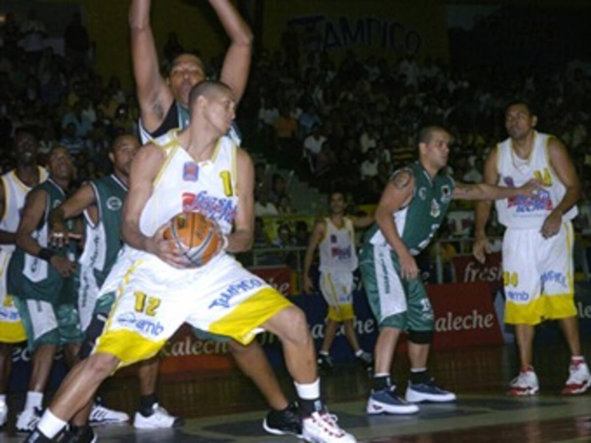Arrieros vence 75-70 a Cúcuta Norte y lidera la Copa Invitacional de Baloncesto