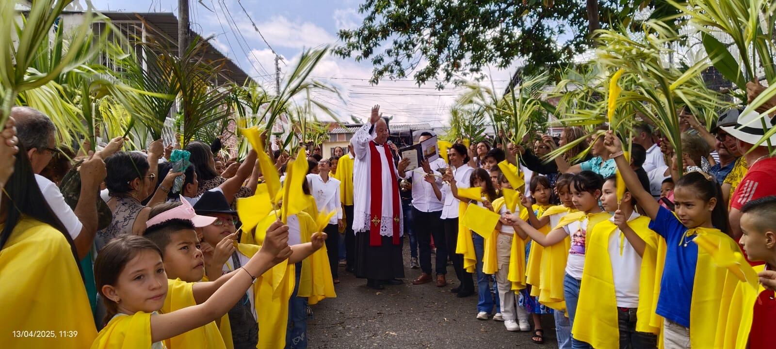 Los niños protagonistas en la procesión del domingo de ramos en Armenia. Foto: Cortesía Parroquia Nuestra Señora de Belén de Armenia