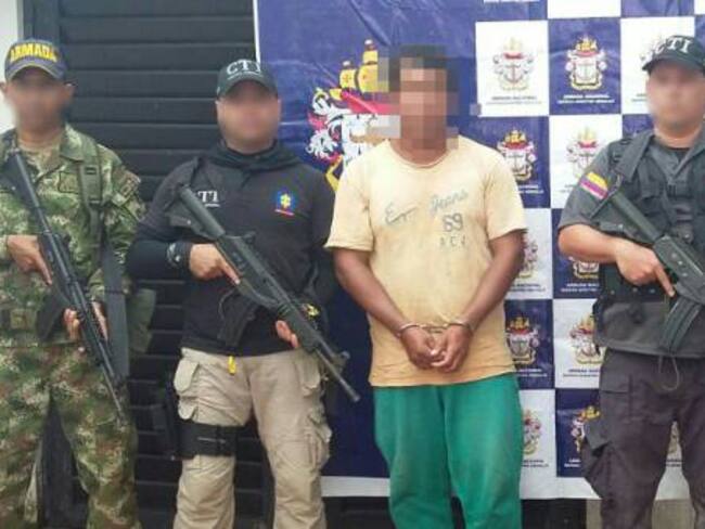 Obligaba a su hijastro de 4 años a tener practicas sexuales con animales