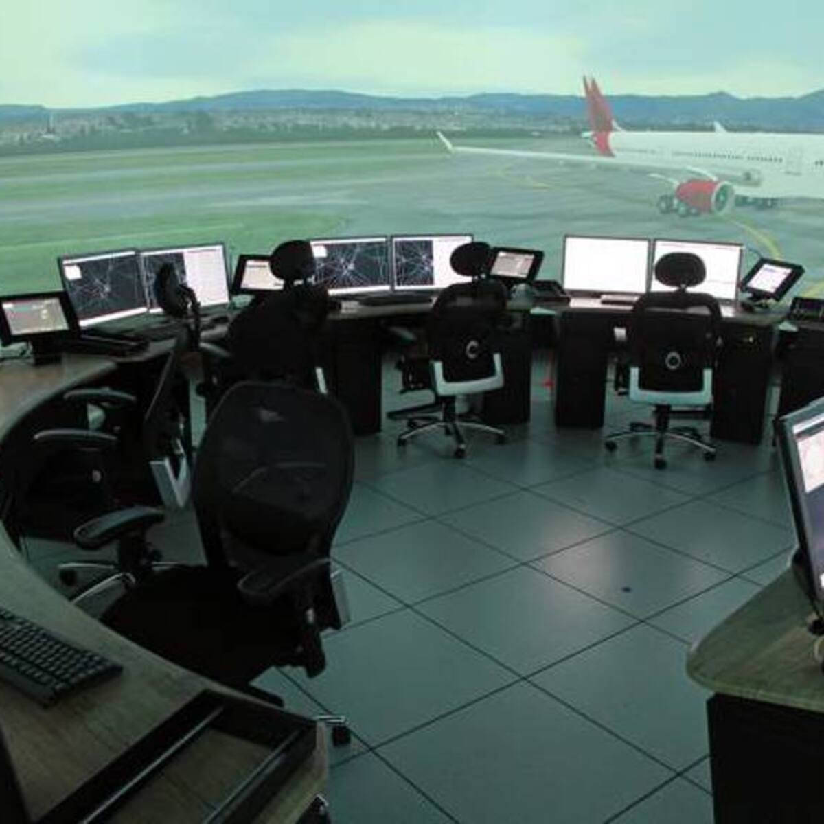 Aerocivil confirmó que necesita contratar 48 controladores aéreos para operación en Bogotá