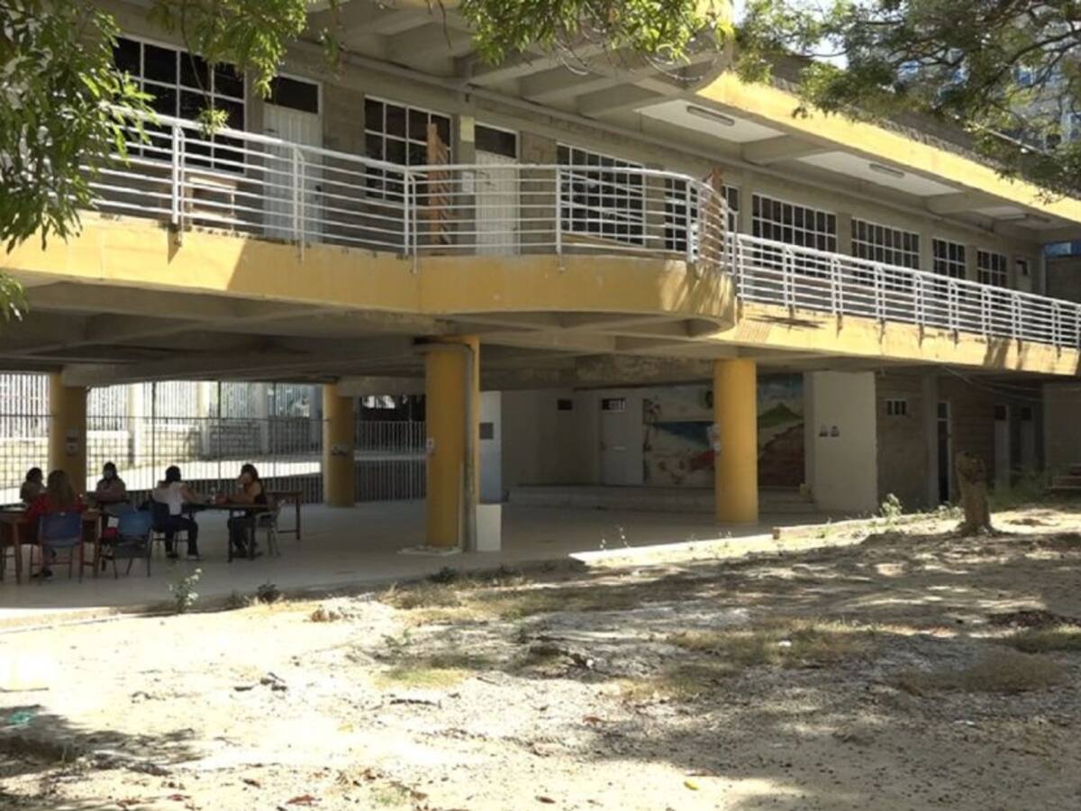 Estudiantes del colegio Ana María Vélez sin acceso a las clases virtuales