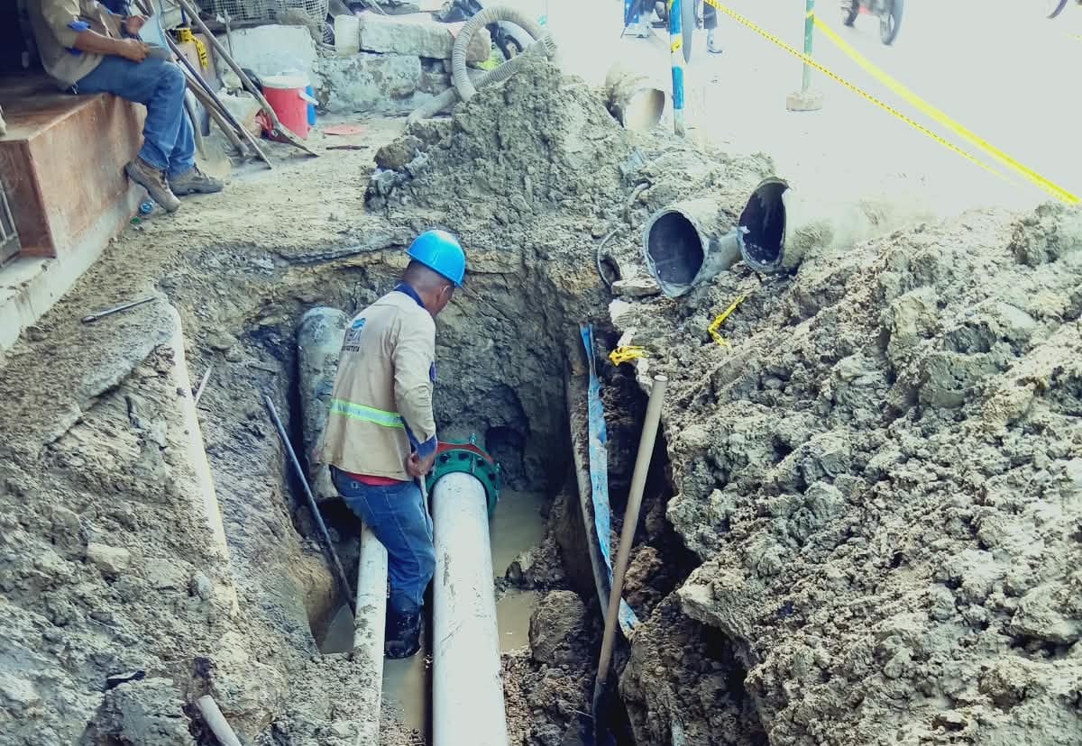 Aguas de Cartagena finalizó reparación de tubería de acueducto de 250 mm en San Fernando