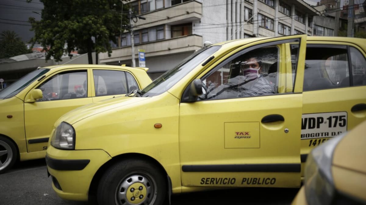 Mintransporte y DPS darán detalles sobre subsidio a taxistas por precio de gasolina