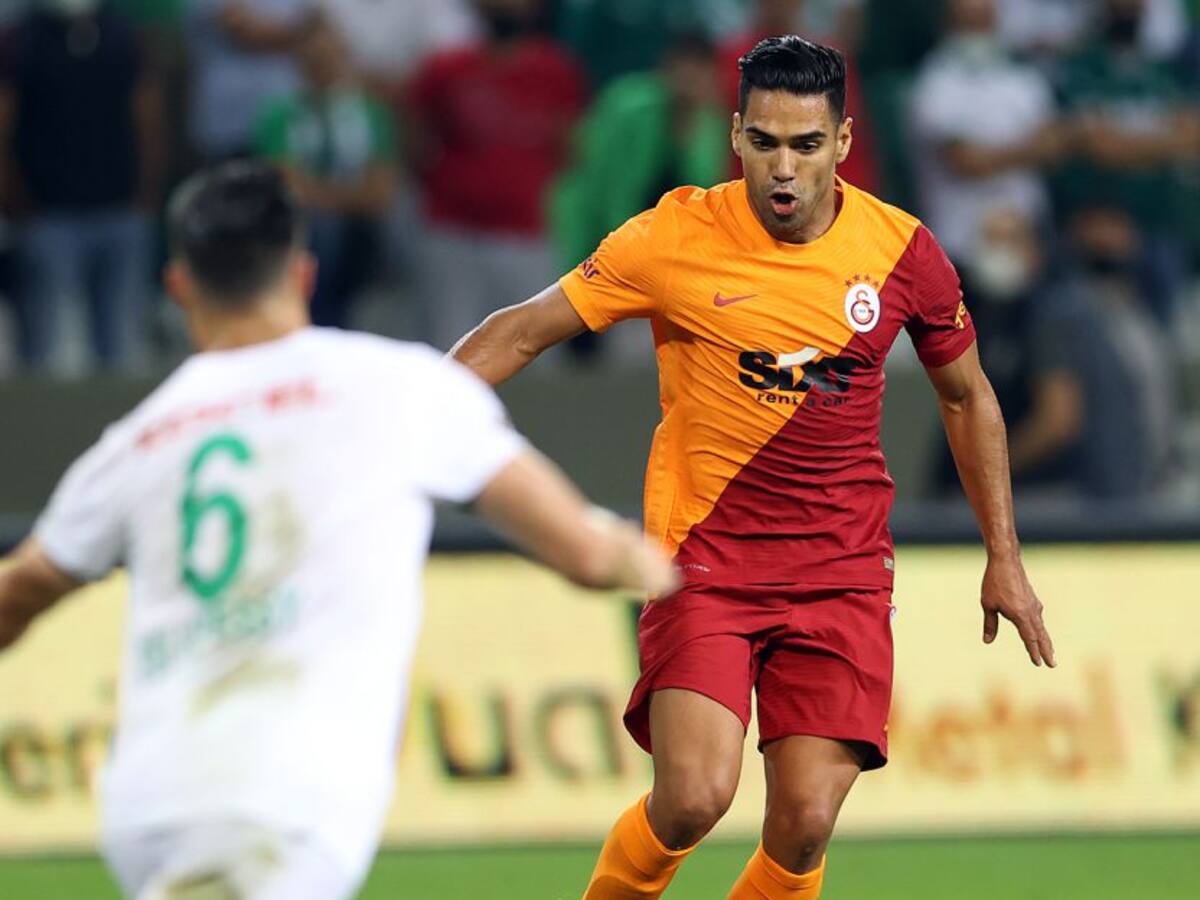 Aún sin definir su futuro, Falcao se estrenó en una nueva Liga de Turquía