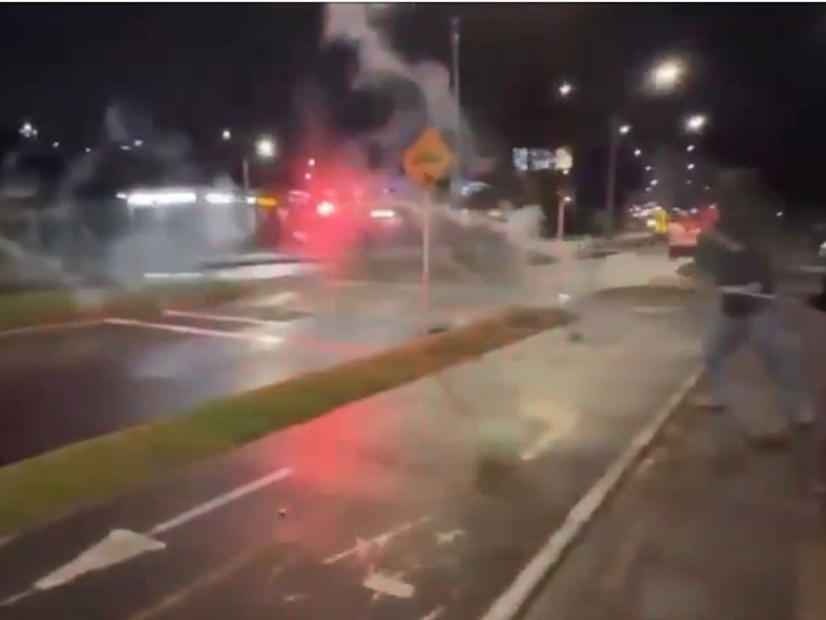 Nueva “guerra de bengalas”: en Rionegro los jóvenes juegan a enfrentarse con pólvora