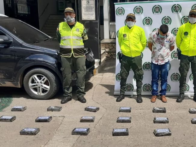 Incautan más de 40 kilos de cocaína en carreteras de Sucre