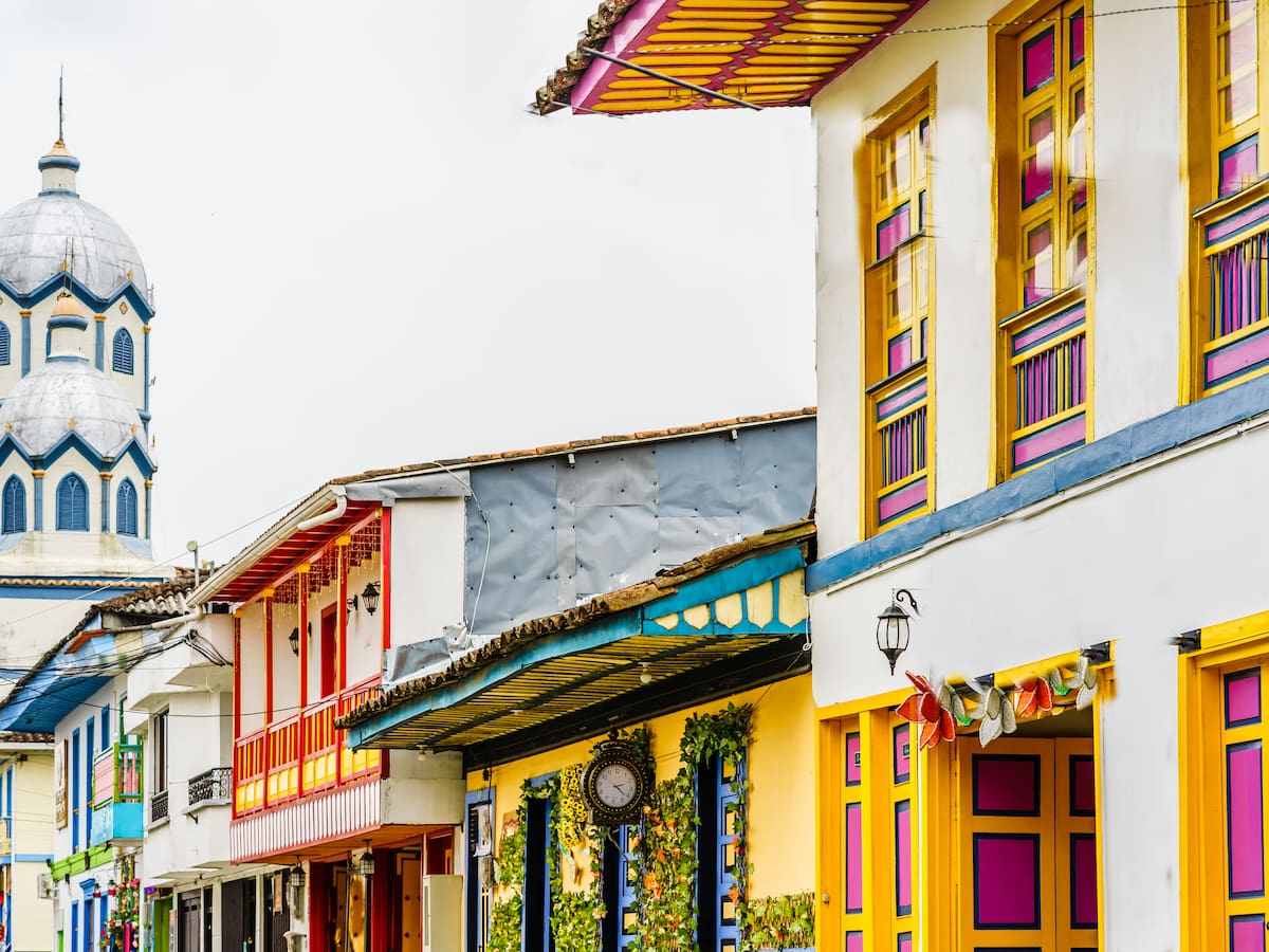 ¿Cómo se llaman los 12 municipios del Quindío? Este es el más alto, grande y viejo