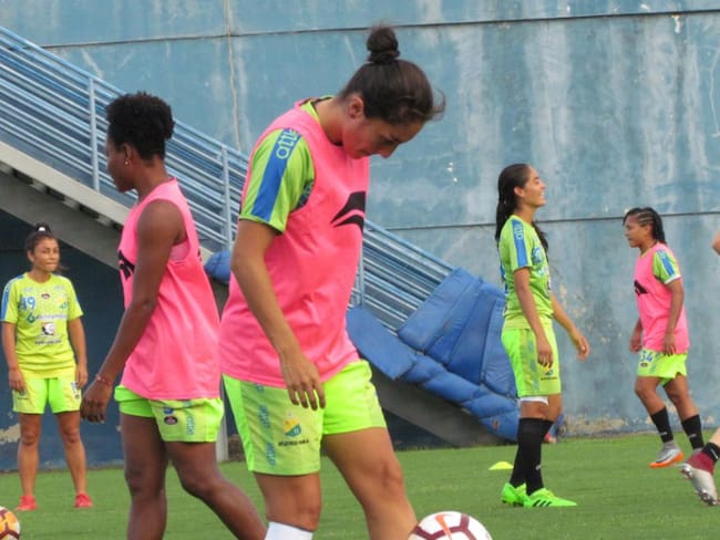 ¿Qué planteo la vicepresidenta de Colombia para salvar el fútbol femenino?