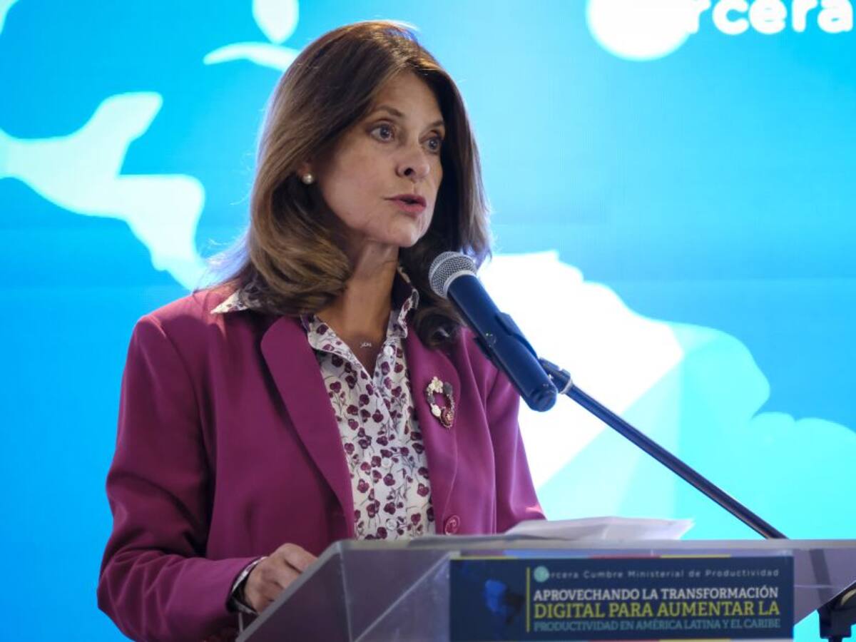 Gobierno critica que el 71 % del personal de salud esté tercerizado
