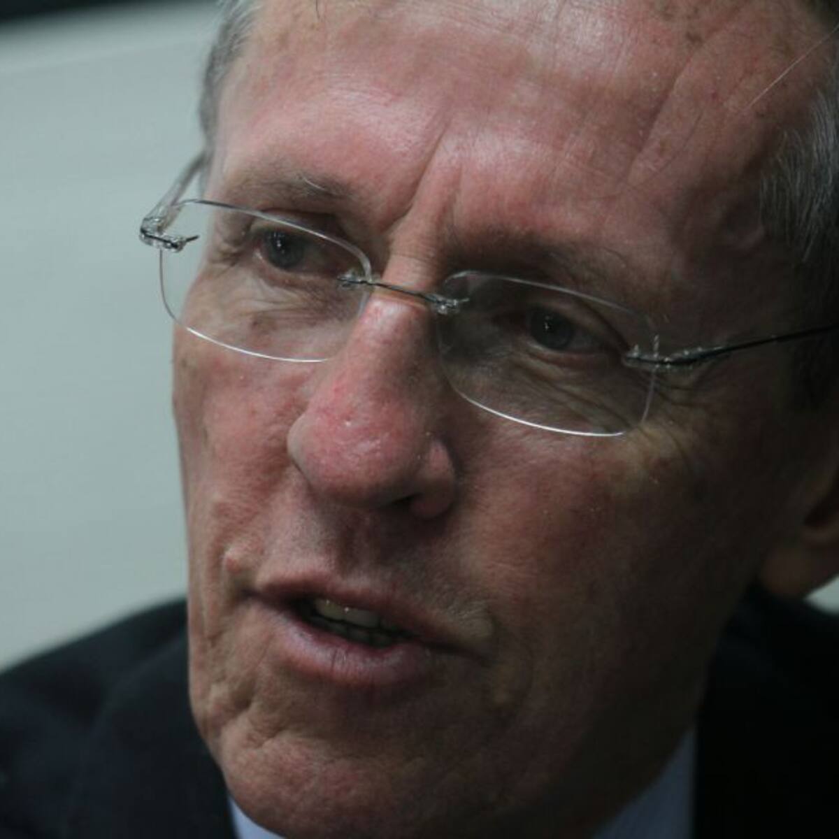 Navarro Wolff no estará en el comité de empalme de Petro por temas de salud