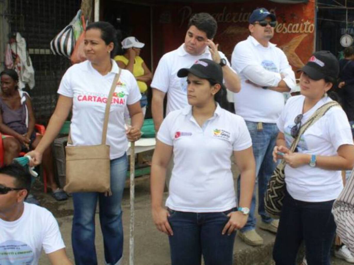300 comerciantes del mercado de Cartagena fueron sensibilizados en manejo de basuras