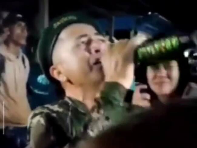 En medio de la fiesta de los ilegales en zona rural de Briceño, Antioquia, se observaron menores de edad. Foto: Cortesía.