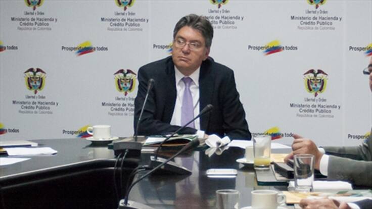 Estamos más cerca de intercambio de información con Panamá: Minhacienda