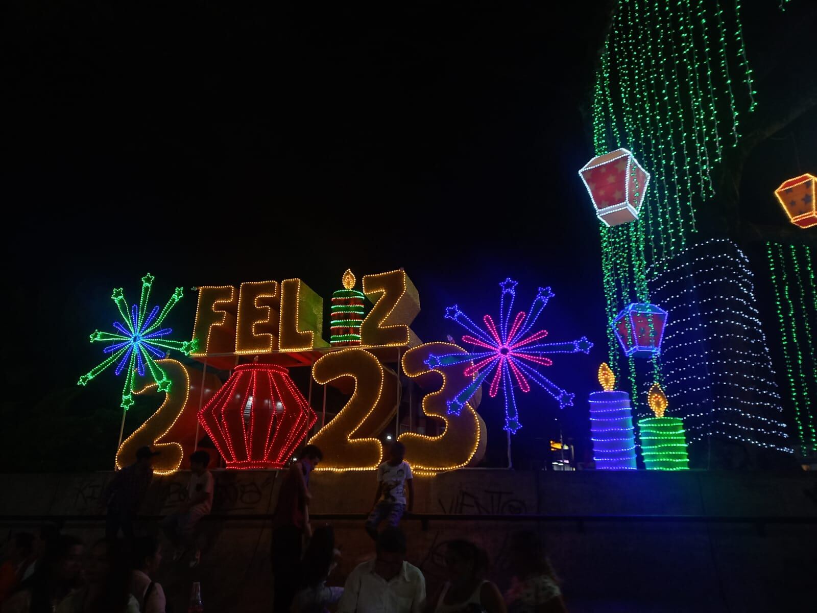 Alumbrado navideño parque Sucre en Armenia. Foto Angélica Molina