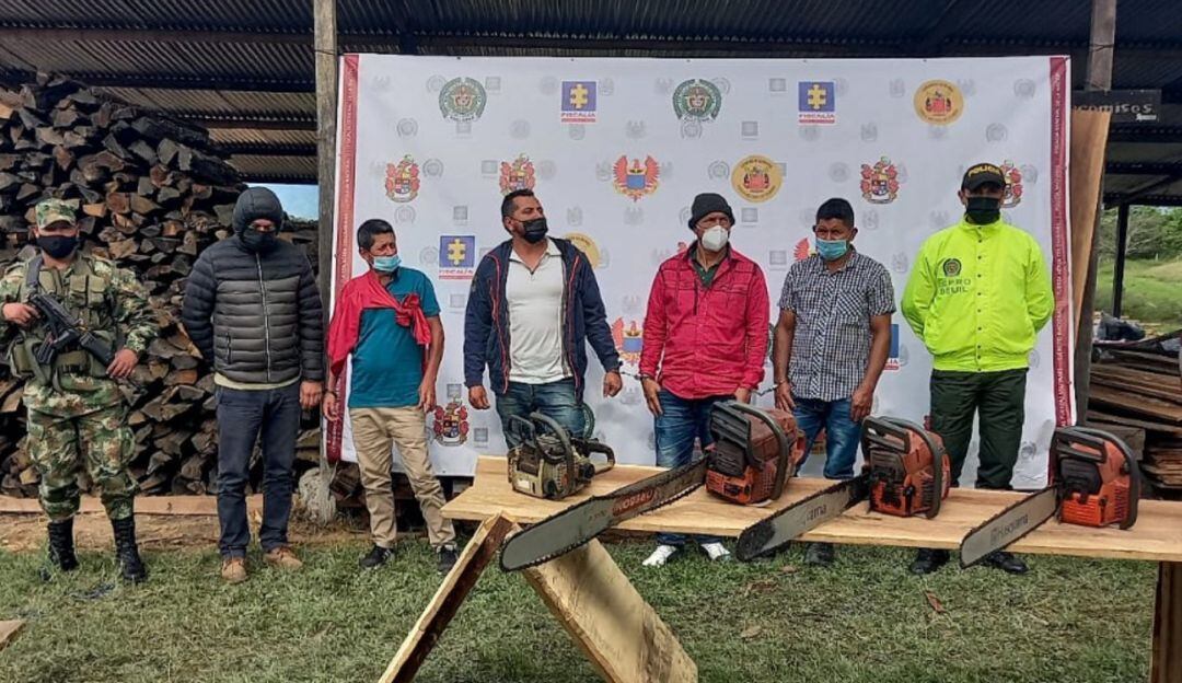 Cinco hombres capturados por talar los bosques en el Huila