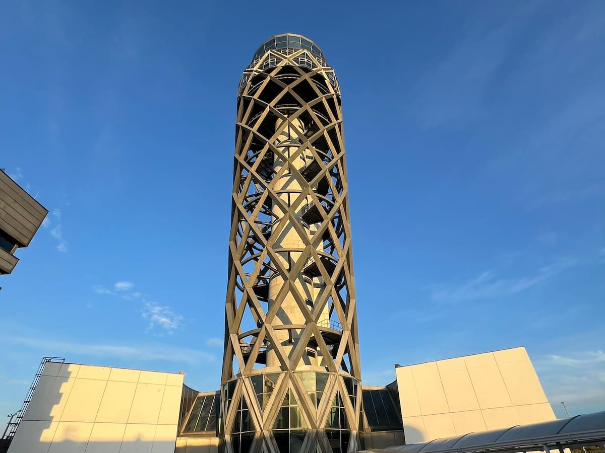 Falta de controladores aéreos e integración de sistemas de radares causan alerta en El Dorado