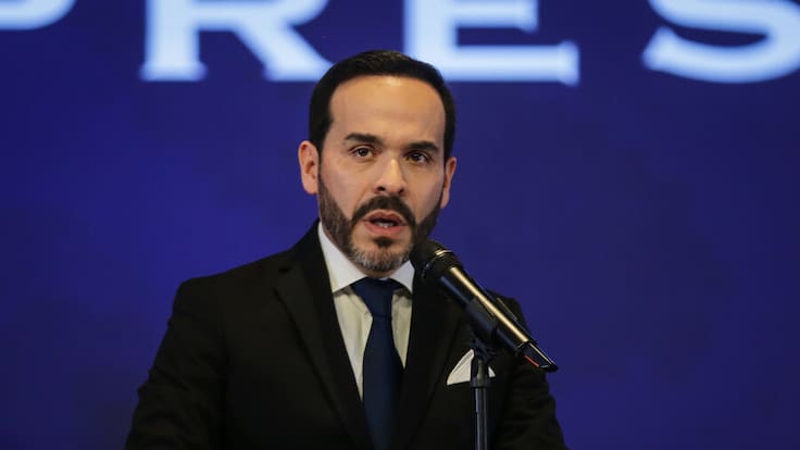 Cambiar capital de Colombia no se puede por voluntad del presidente: exmagistrado a De la Espriella