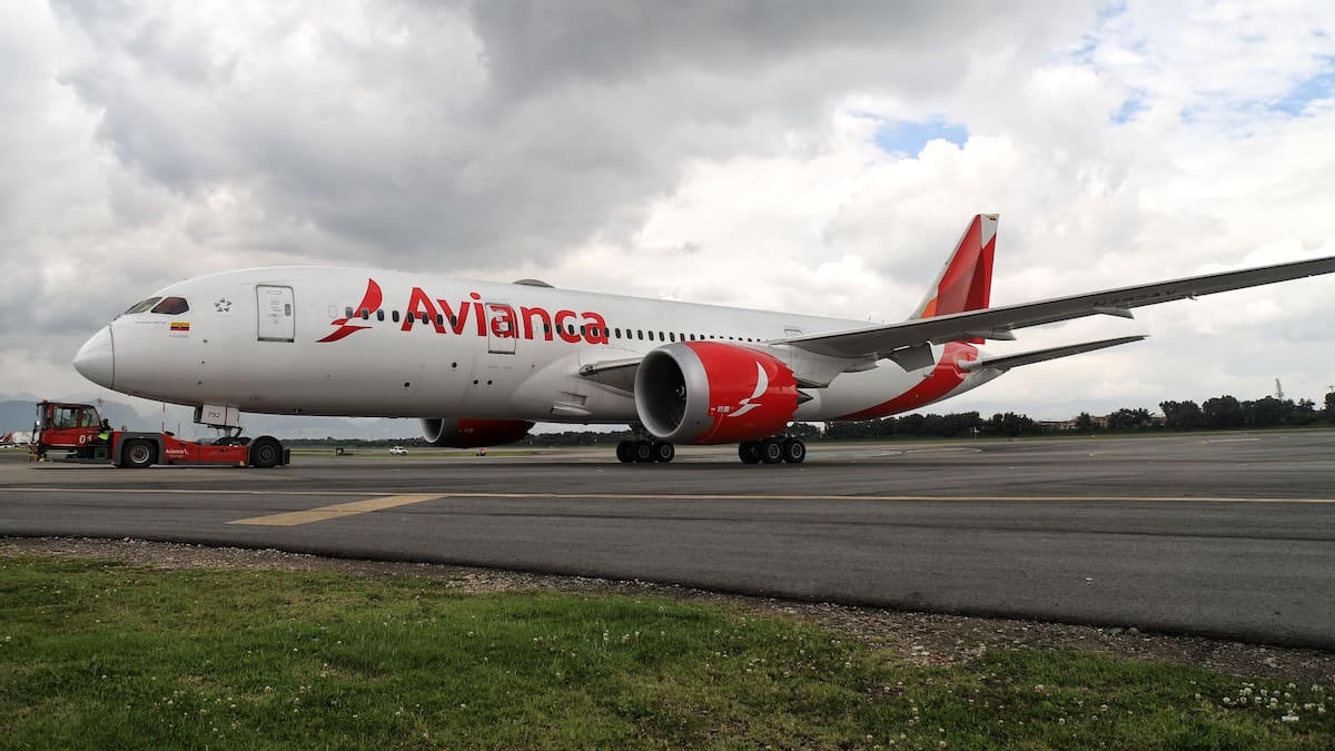 Avianca despega la ruta Medellín - San Salvador