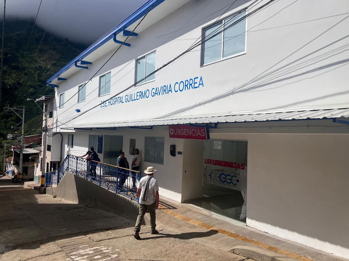 Desarrollo para Caicedo: nuevo colegio y hospital modernizado transforman al municipio