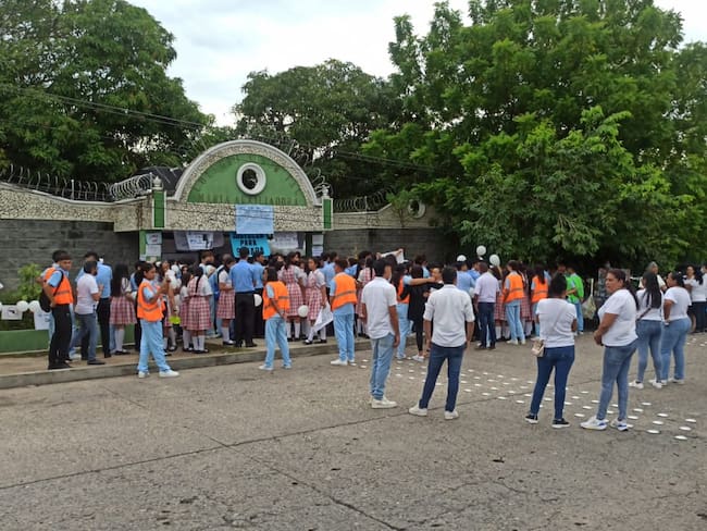 Con plantón en colegio María Auxiliadora, rechazan muerte de menor en Barranquilla