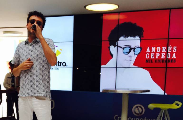 El artista en su presentación en Medellín