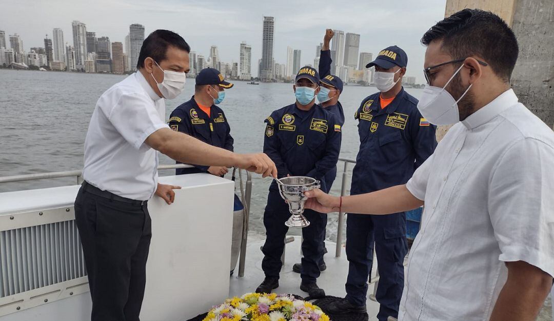 Armada Nacional y la Parroquia del Perpetuo Socorro en Bocagrande realizaron el acto