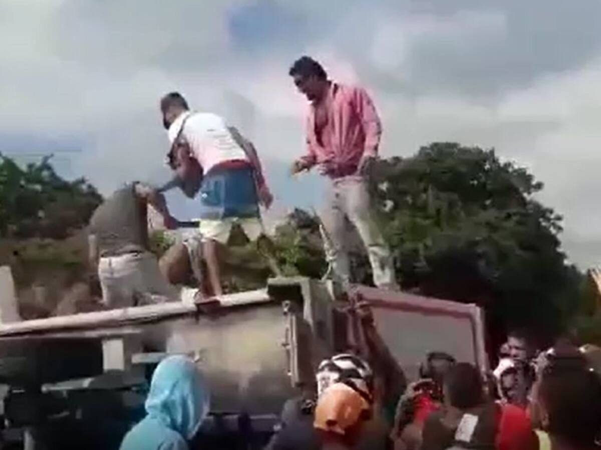 Me quitaron el sustento: conductor de furgón saqueado en la Vía al Mar