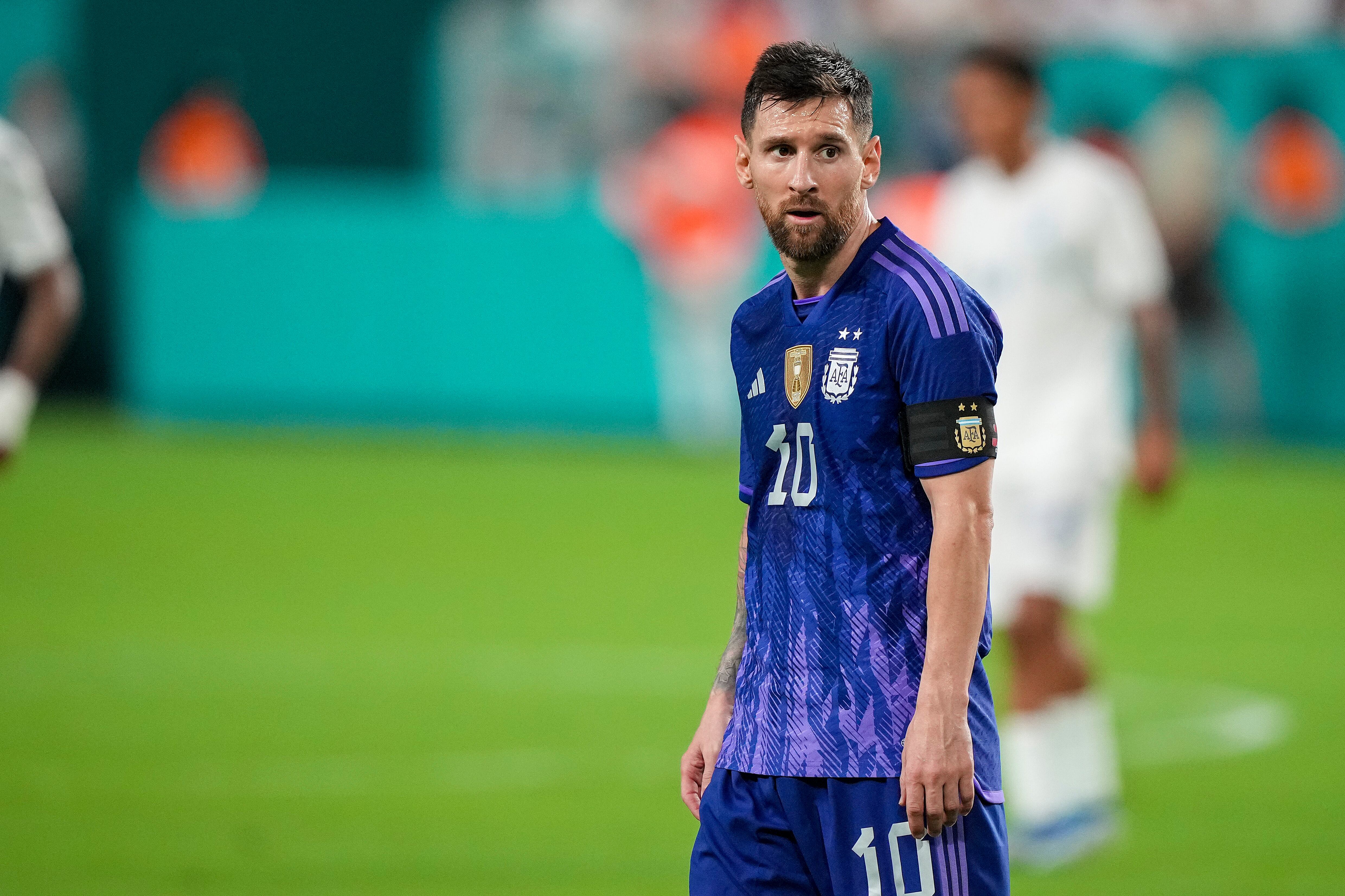 MIAMI GARDENS, FLORIDA - SEPTEMBER 23: Forward Lionel Messi #10 of Argentina looks on during the international friendly match between Honduras and Argentina at Hard Rock Stadium on September 23, 2022 in Miami Gardens, Florida. (Photo by Eric Espada/Getty Images)
