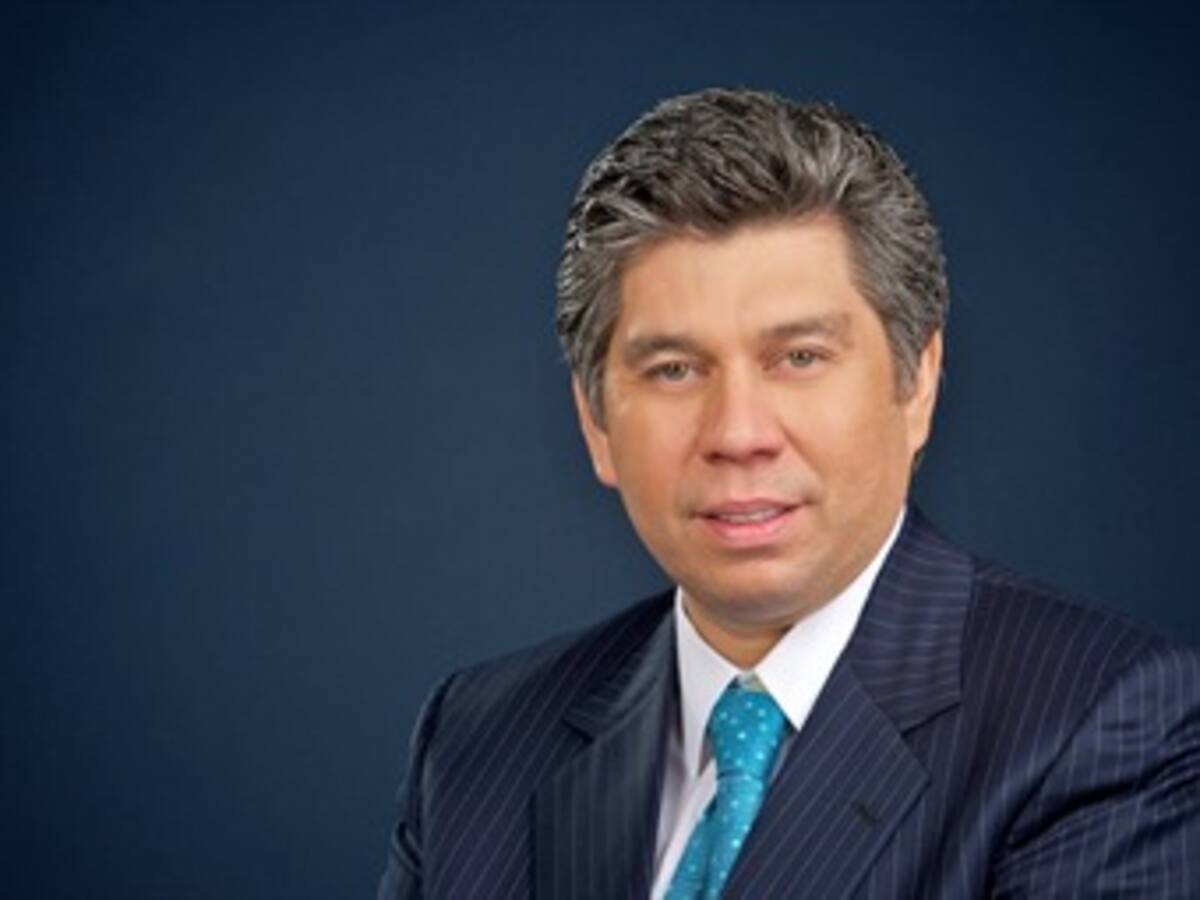 Columna de Daniel Coronell sobre uso de helicóptero militar en un paseo