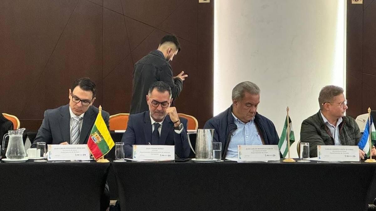 Director del DADIS expone propuesta de salud en encuentro con autoridades territoriales