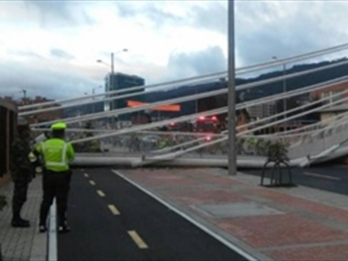 Procuraduría abrió indagación por caída de puente peatonal
