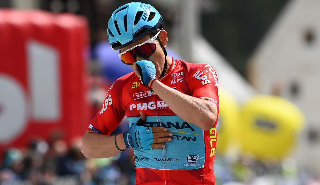 Miguel Ángel López festeja su primera victoria desde que regresó al Astana.