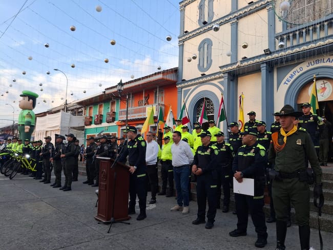 Coronel Luis Fernando Atuesta, comandante de la Policía