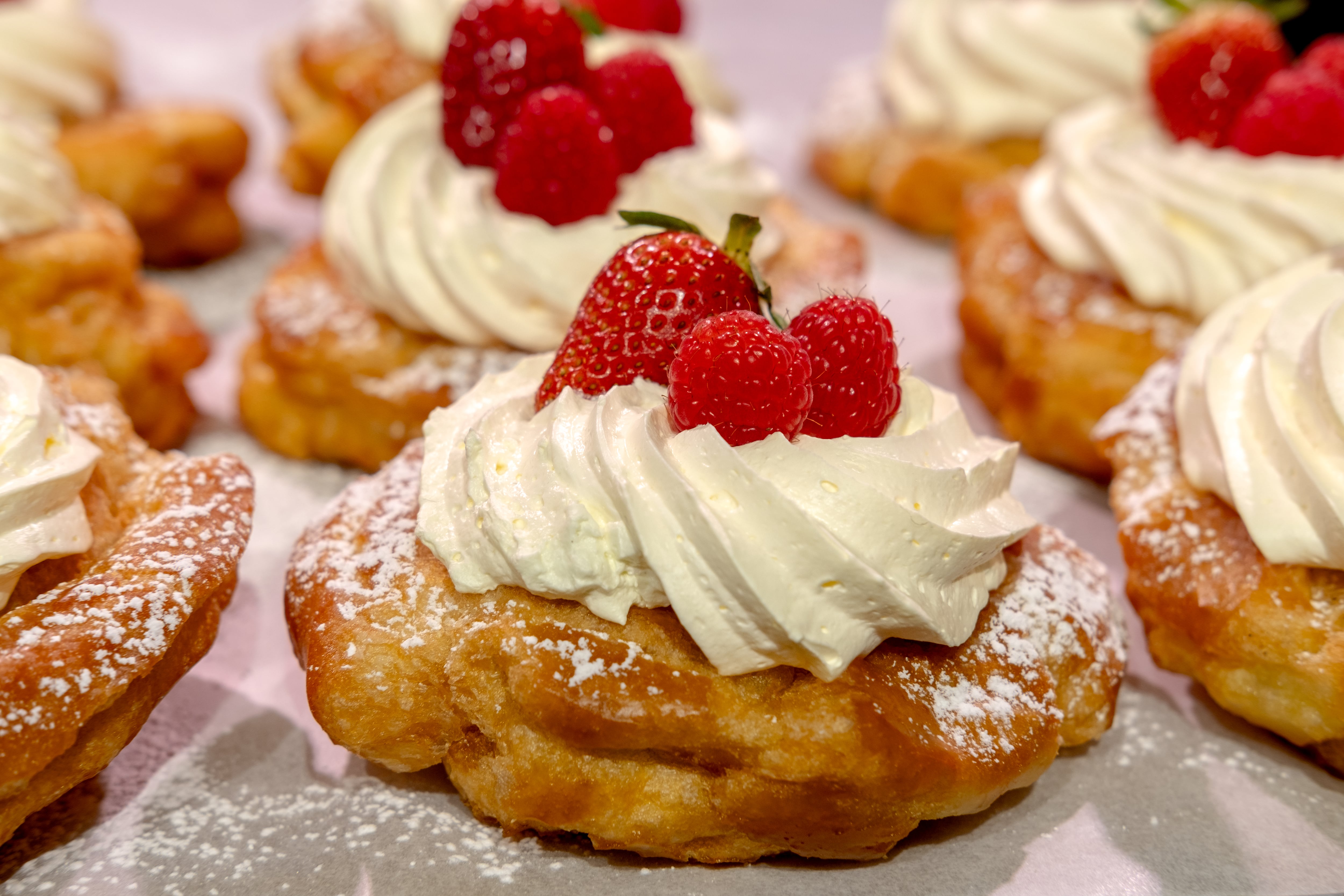 Crema Chantillí en galletas. Foto de Getty Images