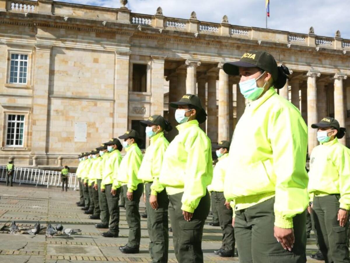 Otros 500 policías llegan a Bogotá para combatir el crimen
