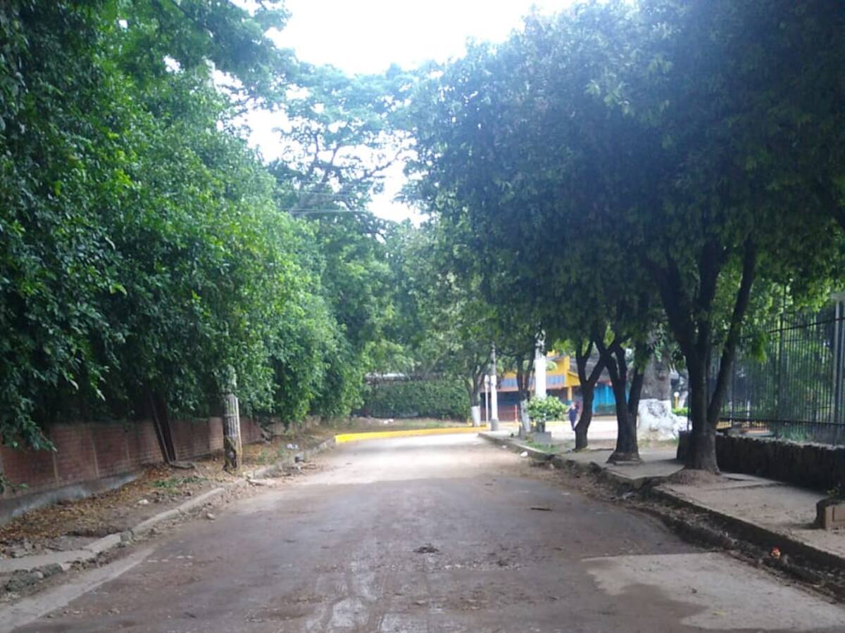 Comunidad aledaña al puente Cuatro Vientos exige reparación de sus vías