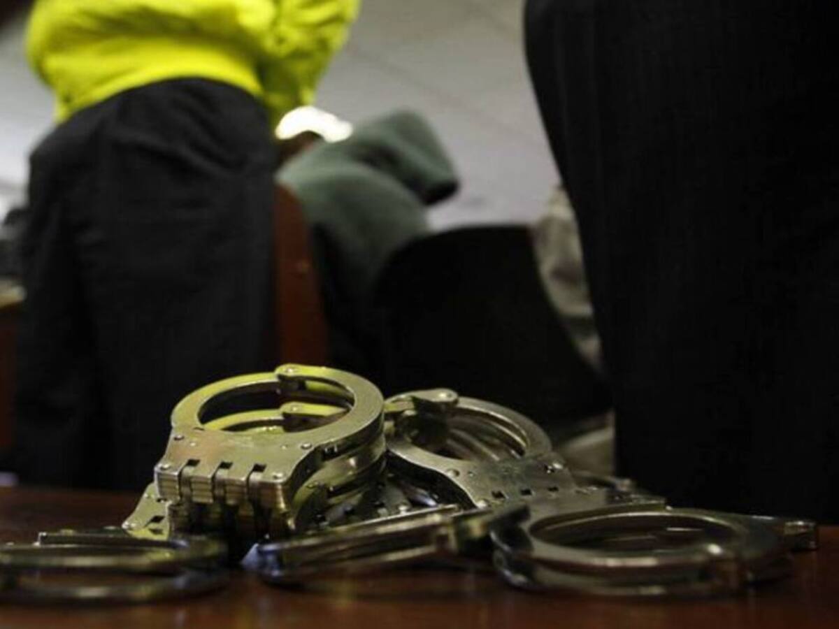 Un hombre fue capturado y un menor aprehendido en Pereira por vender drogas