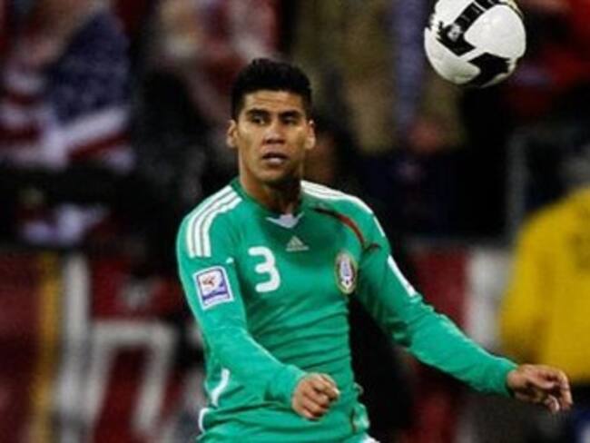 Salcido niega presencia de prostitutas en fiesta después del partido México-Colombia