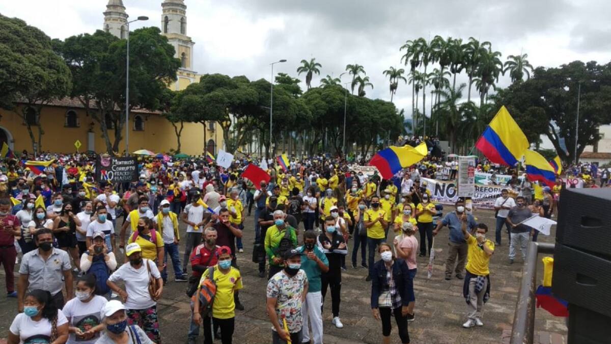 Sigue el paro y este miércoles habrá una nueva marcha
