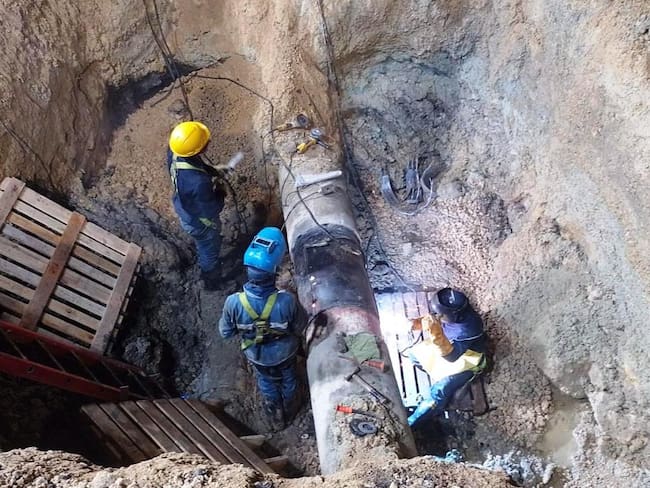 Restablecido el servicio de agua potable en sectores afectados por daño en la vía Mamonal